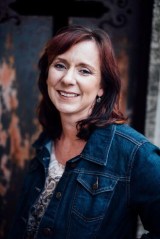 tia silverthorne bach author bio