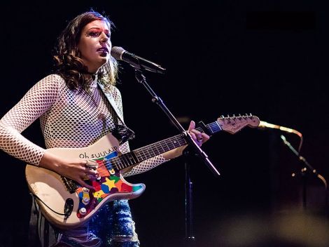 Frankie_(musician)_2016 stock photo wikipedia commons live music