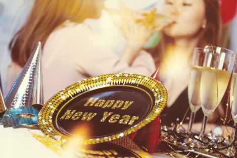 happy new year party on a budget house party stock photo 2019 pexels-photo-714703